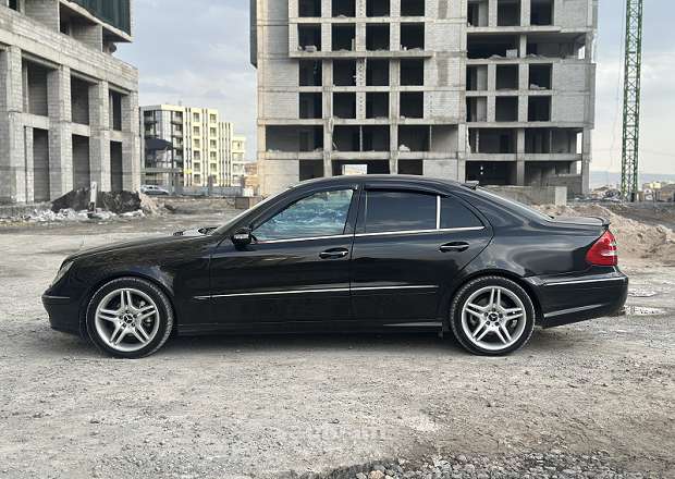 Mercedes-Benz E 320 2003 — photo 4