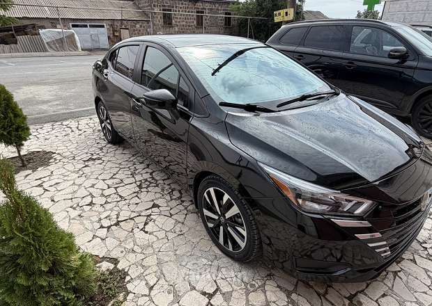 Nissan Versa 2023 — photo 5
