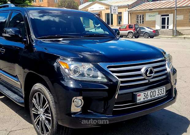 Lexus LX 570 2013 — photo 1