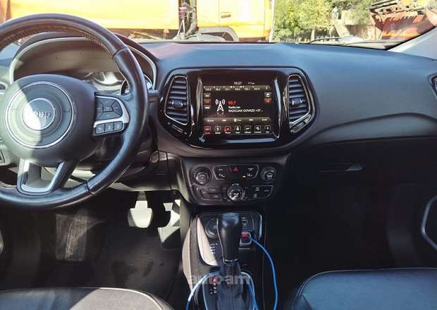 Jeep Compass 2019 — լուսանկար 11
