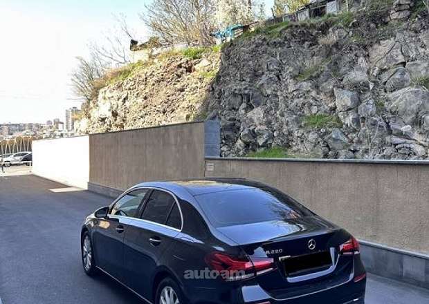 Mercedes-Benz A-Class 2019 — photo 5