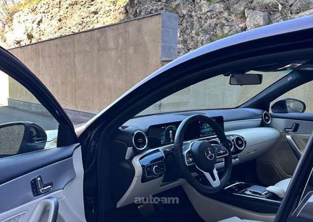 Mercedes-Benz A-Class 2019 — photo 8