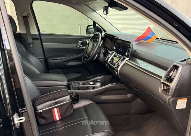 Kia Sorento 2021 — լուսանկար 8