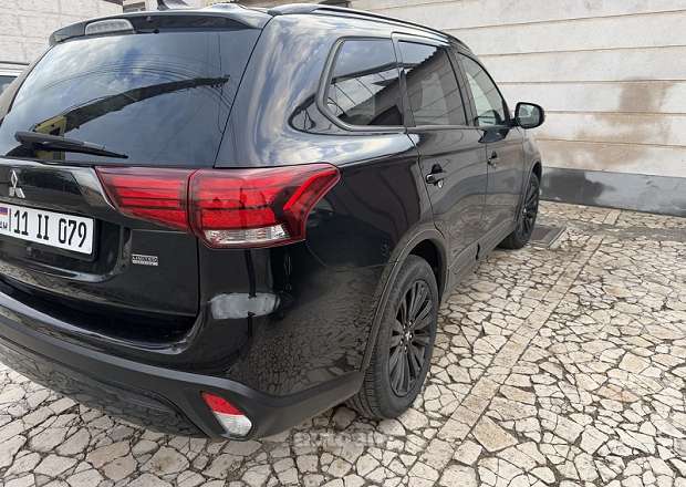 Mitsubishi Outlander 2020 — լուսանկար 5