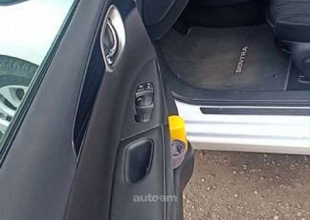 Nissan Sentra 2019 — լուսանկար 11