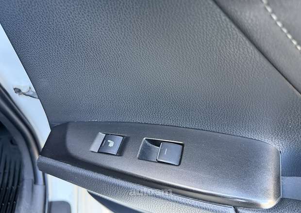 Toyota Camry 2021 — լուսանկար 12