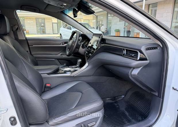 Toyota Camry 2021 — լուսանկար 7