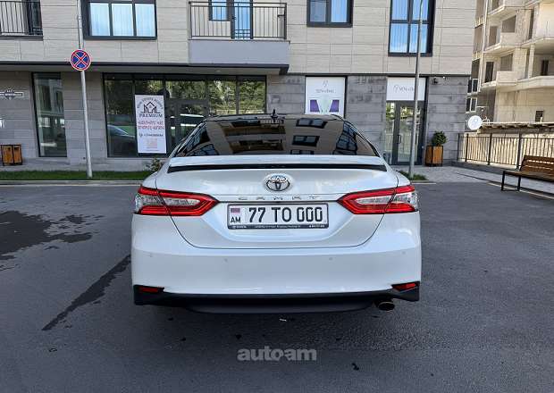 Toyota Camry 2021 — լուսանկար 4