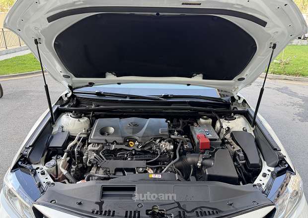 Toyota Camry 2021 — լուսանկար 15