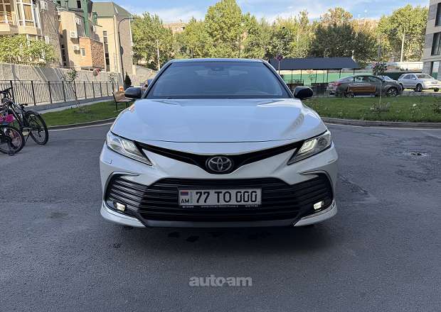 Toyota Camry 2021 — լուսանկար 2
