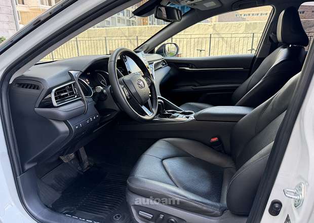 Toyota Camry 2021 — լուսանկար 6