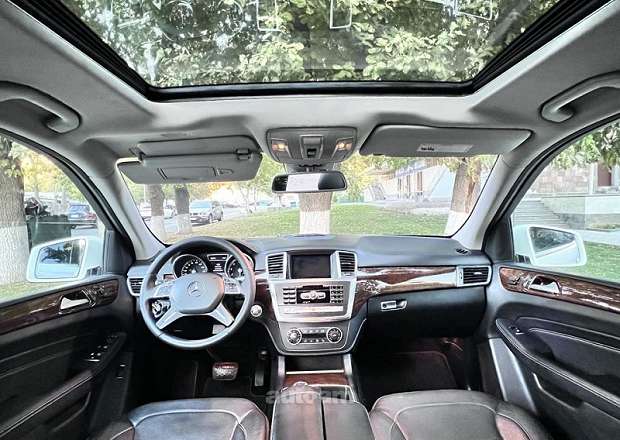 Mercedes-Benz ML 350 2014 — լուսանկար 9