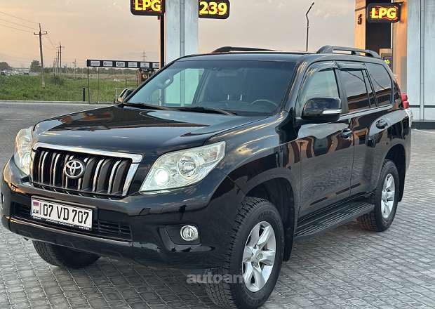 Toyota Land Cruiser Prado 2012 — photo 2