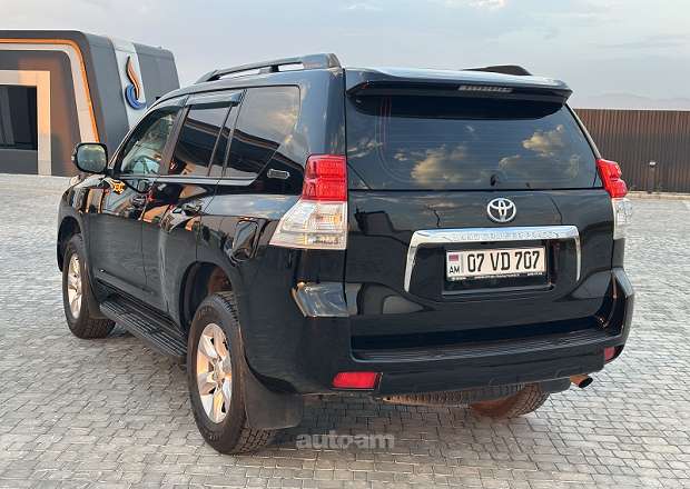 Toyota Land Cruiser Prado 2012 — photo 4