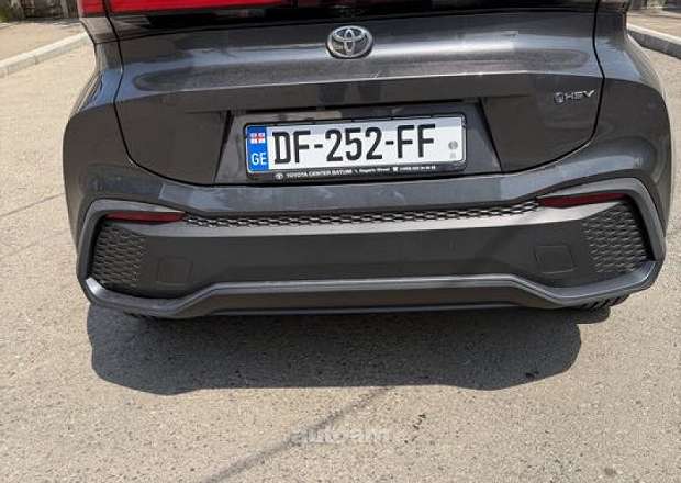 Toyota C-HR 2025 — լուսանկար 2