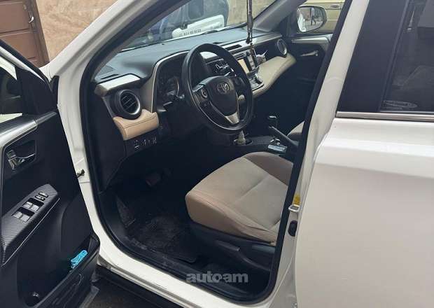 Toyota Rav 4 2014 — photo 3