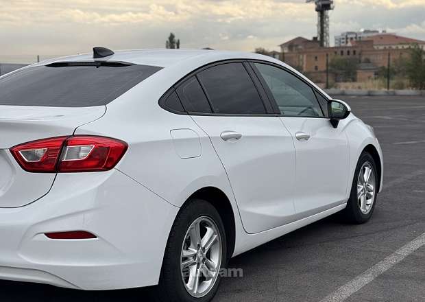 Chevrolet Cruze 2017 — լուսանկար 3