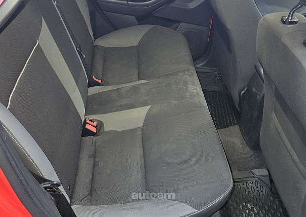 Ford Focus 2011 — լուսանկար 4