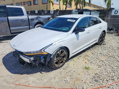 Kia K5  2022 