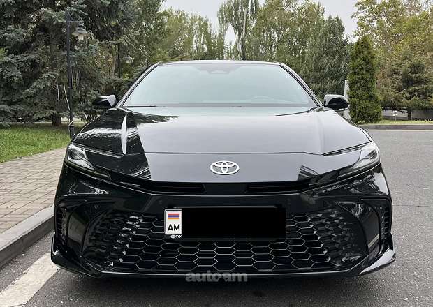 Toyota Camry 2024 — լուսանկար 8