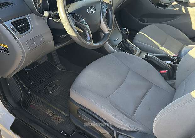 Hyundai Elantra 2014 — photo 2