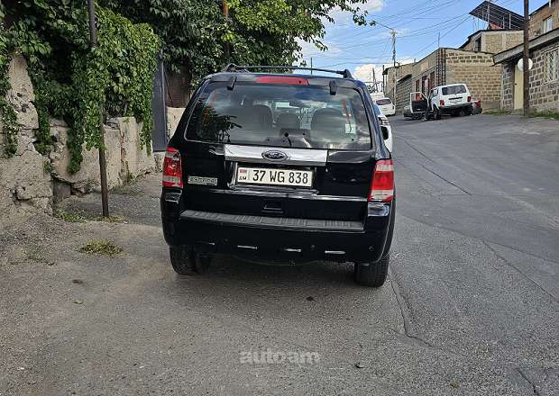 Ford Escape 2011 — լուսանկար 4