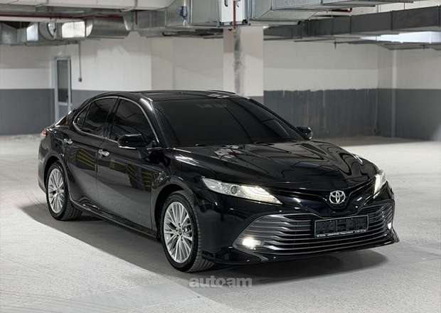 Toyota Camry 2018 — լուսանկար 4