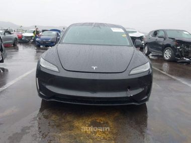 Tesla Model 3  2025 