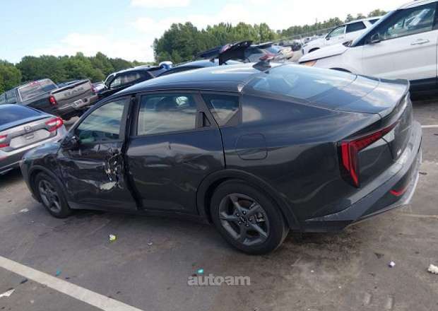 Kia K4