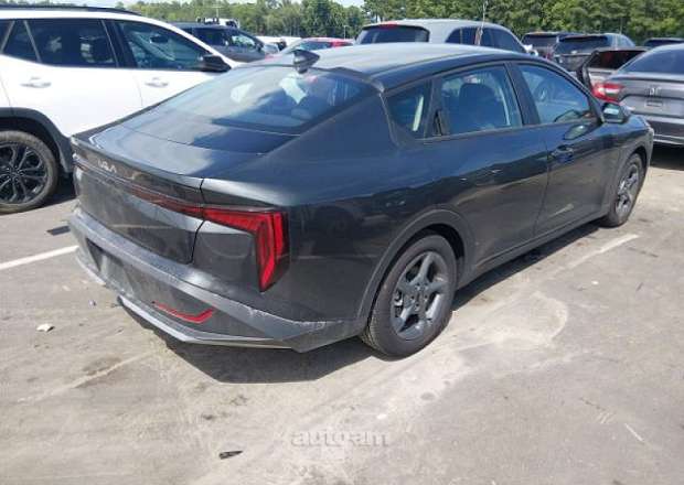 Kia K4