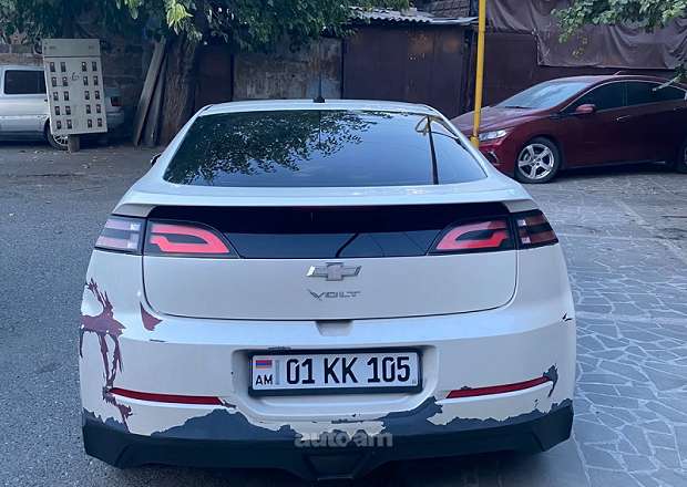 Chevrolet Volt 2013 — photo 2