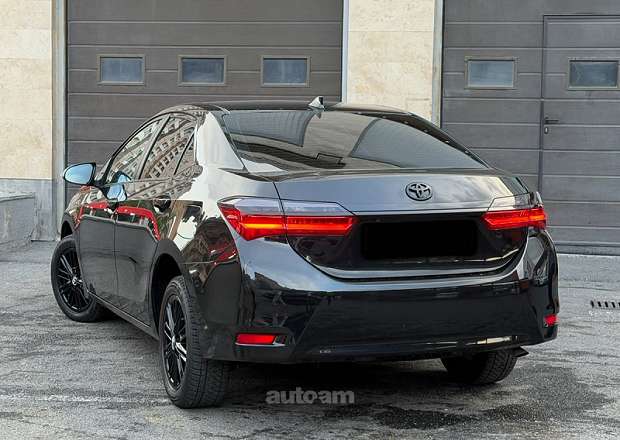 Toyota Corolla 2018 — լուսանկար 4