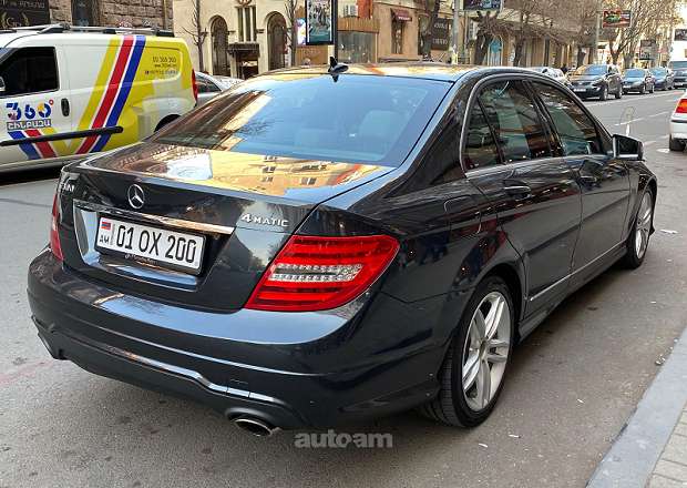 Mercedes-Benz C 300 2012 — լուսանկար 3