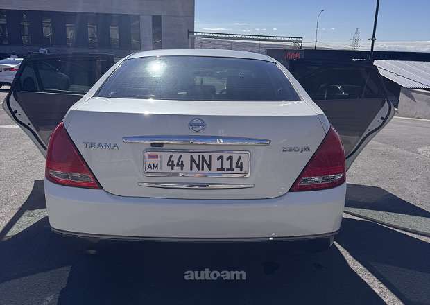 Nissan Teana 2004 — լուսանկար 11