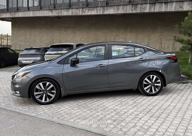 Nissan Versa 2020 — լուսանկար 5