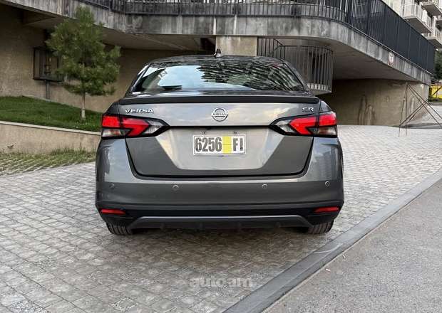 Nissan Versa 2020 — լուսանկար 4
