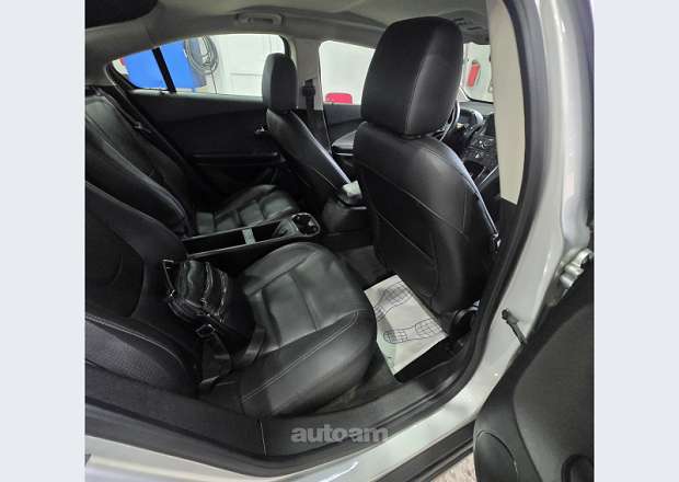 Chevrolet Volt 2013 — լուսանկար 13