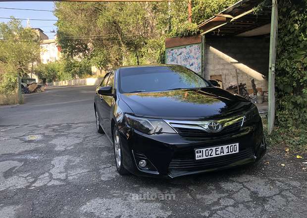 Toyota Camry 2012 — լուսանկար 2