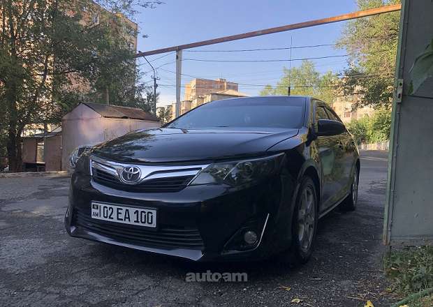 Toyota Camry 2012 — լուսանկար 9
