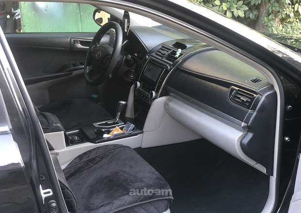 Toyota Camry 2012 — լուսանկար 8