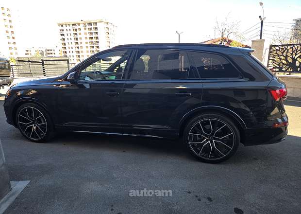 Audi Q7 2021 — լուսանկար 5