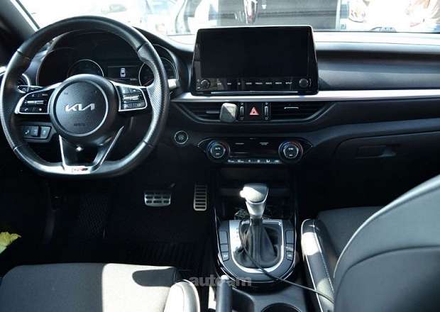 Kia Forte 2022 — լուսանկար 6