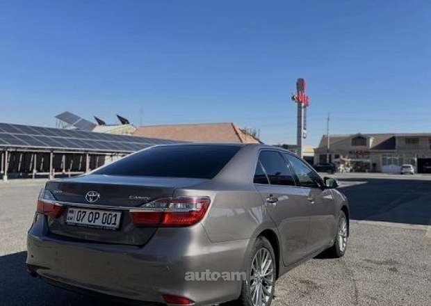 Toyota Camry 2015 — фото 2
