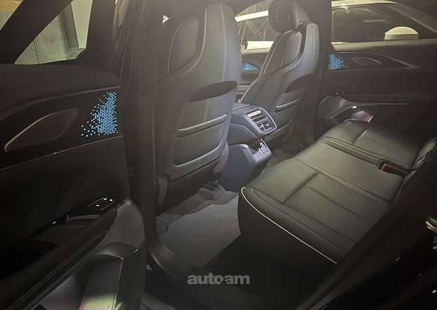 Cadillac Lyriq 2024 — photo 10