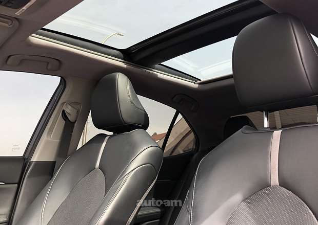 Toyota Camry 2019 — photo 3