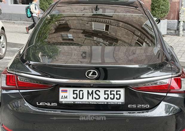 Lexus ES 250 2022 — photo 2