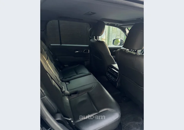 Toyota Land Cruiser 300 2022 — լուսանկար 6