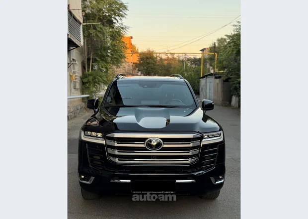 Toyota Land Cruiser 300 2022 — լուսանկար 1