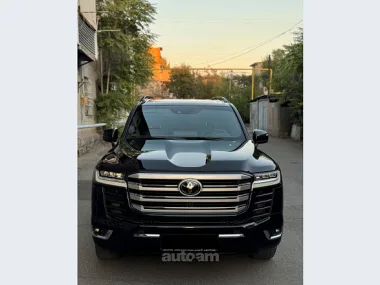 Toyota Land Cruiser 300, 2022