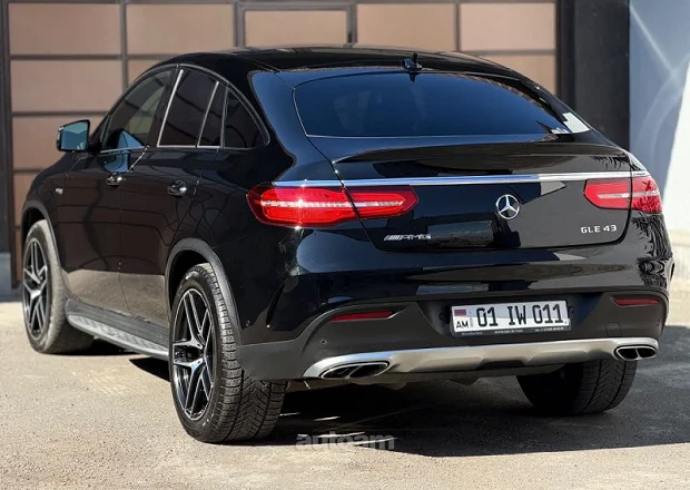 Mercedes-Benz GLE 43 AMG 2017 — լուսանկար 3